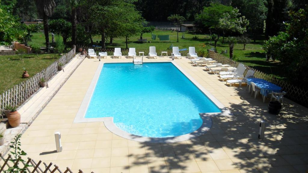 Le Pigeonnier Chambre D'Hotes La Provenc'Ane Salernes Esterno foto